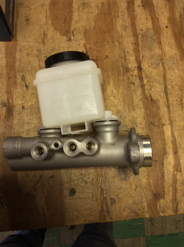 Cilindro maestro Bendix para Nissan Pathfinder 12884 hecho en EE. UU. Foto 4 de 4