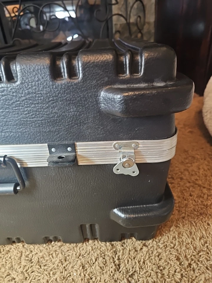 Large Chicago Case Co. Company Heavy Duty Black Travel Case W/ Wheels - Image 4 of 4