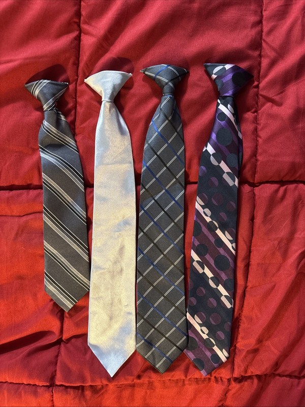 Child’s/Boy’s Clip On Ties Lot. Multiple Colors. Lot of 4. Trendy. Holidays.