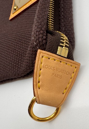 Louis Vuitton Antigua Pochette Platte Pouch M40069 - Picture 5 of 9