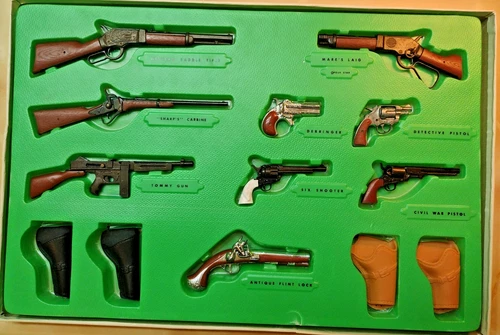 Vtg 60s MARX FAMOUS FIREARMS PRECISION MINIATURES of HISTORIC WEAPONS Near Mint