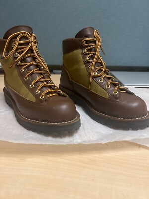Danner Light boot brown/khaki with box, tags and new foam orthotic insert.