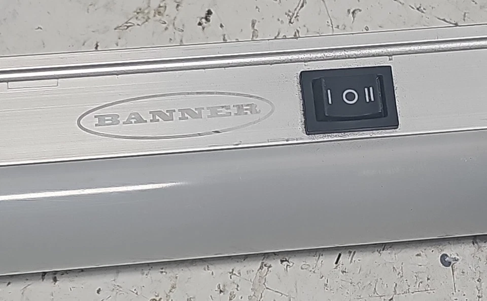  BANNER ENGINEERING WLB32C1130PBQ LED WORKSTATION LIGHTS 12-30VDC - Image 2 of 4