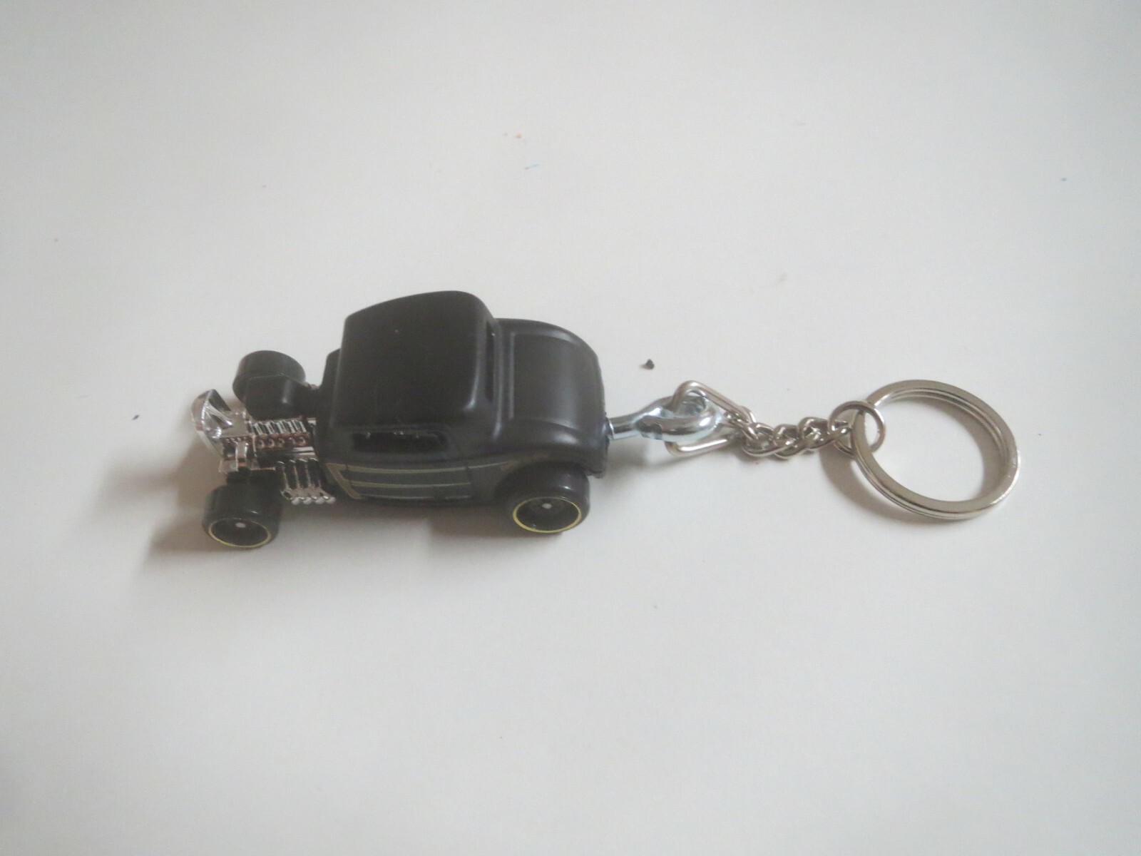 1932 FORD DEUCE COUPE DIECAST MODEL TOY CAR KEYCHAIN HOT ROD STREET ROD ...