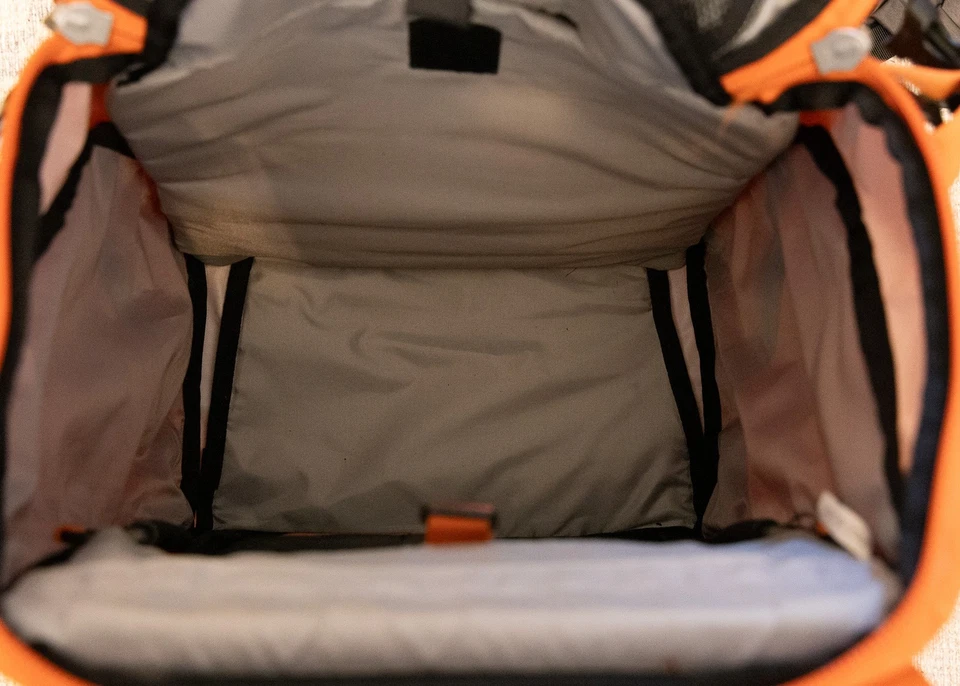 Mochila para cámara F-Stop Tilopa con UCI y correas grandes profesionales y de pendiente media Foto 4 de 4