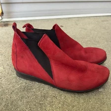 Arche LN Red nubuck leather Ankle Chelsea Boots with Black Accents 38/7.5