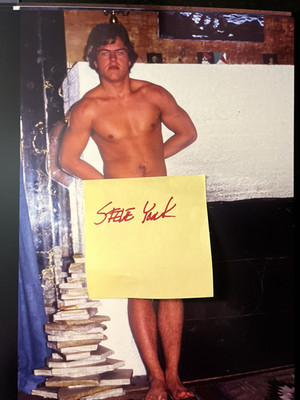 AARON STUDIOS  pres: SUPERSTUD  STEVE YORK* 8X10'' PHOTO* N. 27