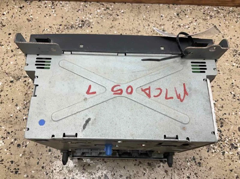 Chevrolet Suburban 1500 2500 2007-2014 techo trasero entretenimiento 8 pantallas de visualización Foto 3 de 4