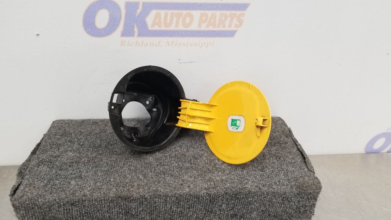 2004 LAMBORGHINI GALLARDO FUEL FILLER DOOR GAS LID YELLOW