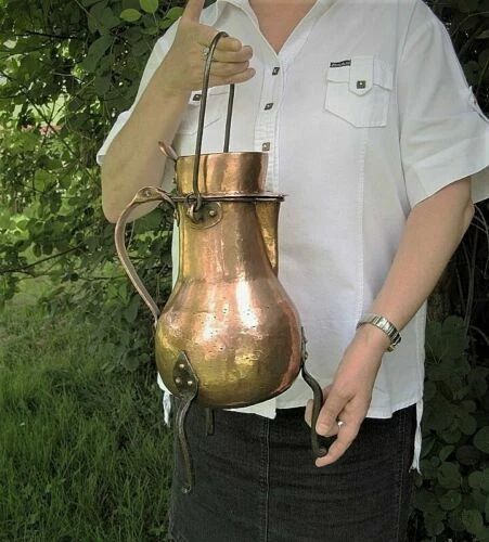 Casseroles et bouilloires de collection en cuivre