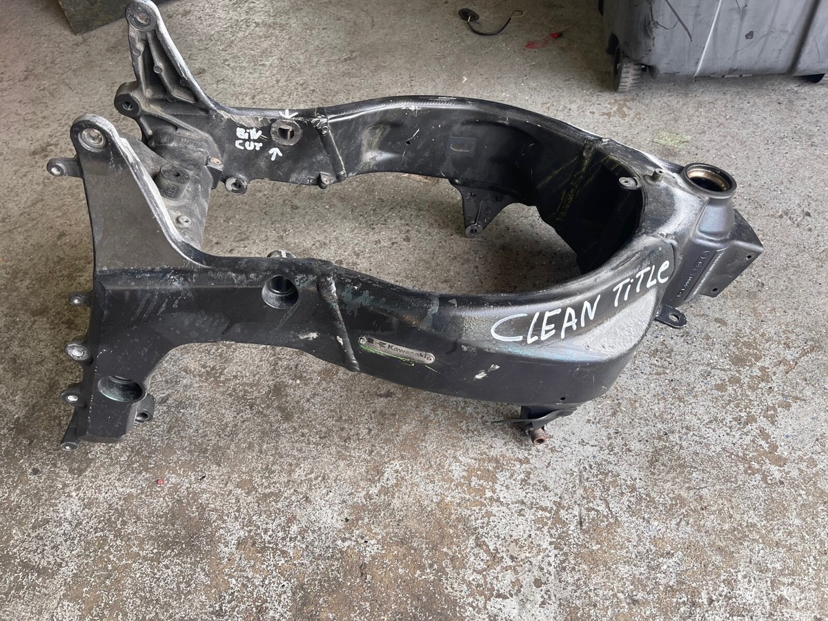 2006 Kawasaki Ninja Zx6r 636 Main Frame Chassis EZ Clean 2006 Kawasaki Ninja Zx6r 636 Main Frame Chassis EZ Clean