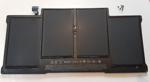 ORIGINAL A1496 A1466 AKKU APPLE MACBOOK AIR 13 2012-2017 + SCHRAUBEN - GUT 90%