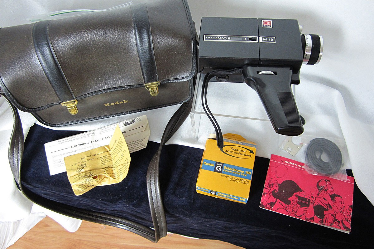 Kodak Instamatic Vintage M 18 Movie Camera plus Carry Case Film More