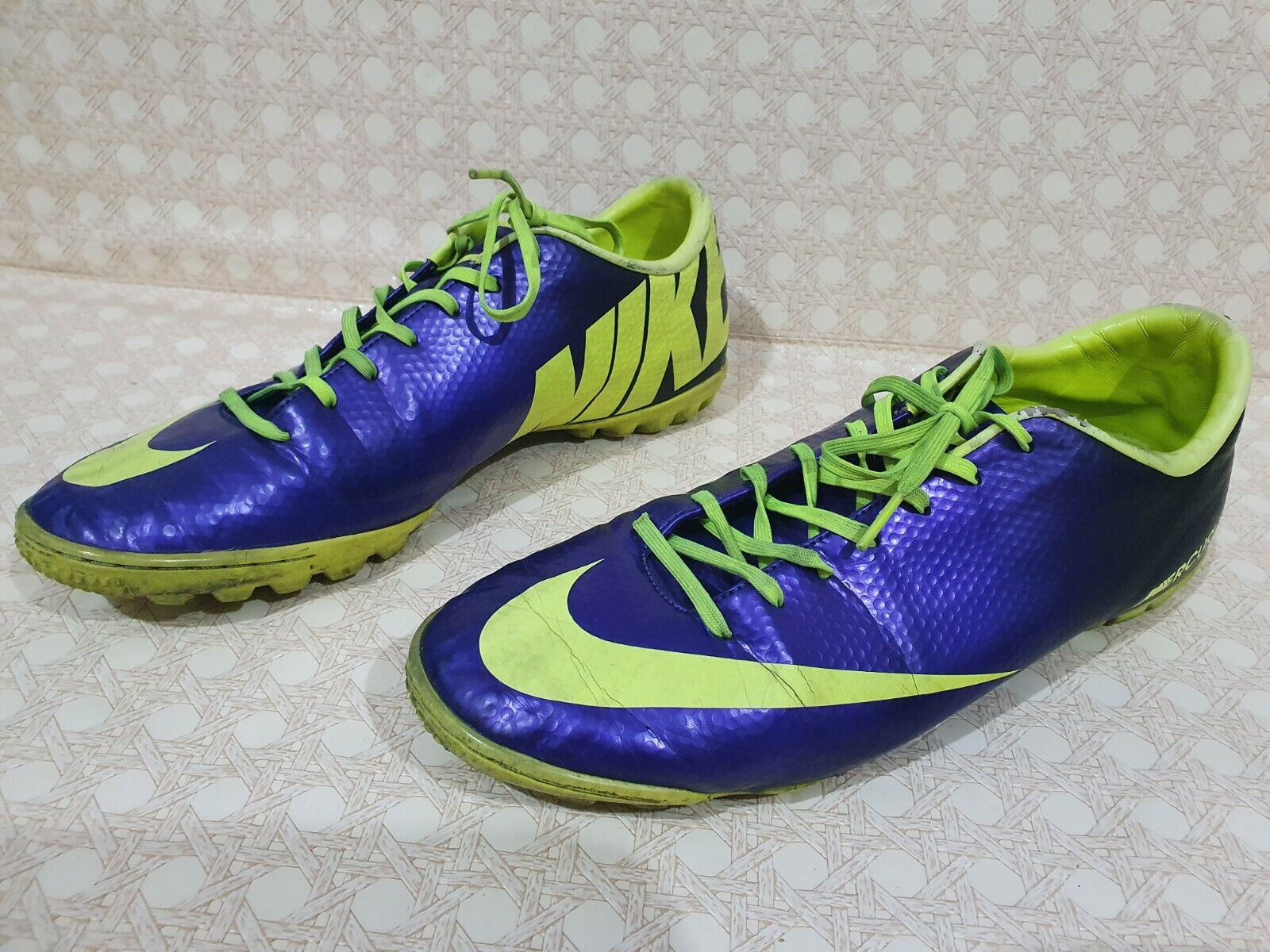 Nike Mercurial IV Astro Trainers Size 11 |