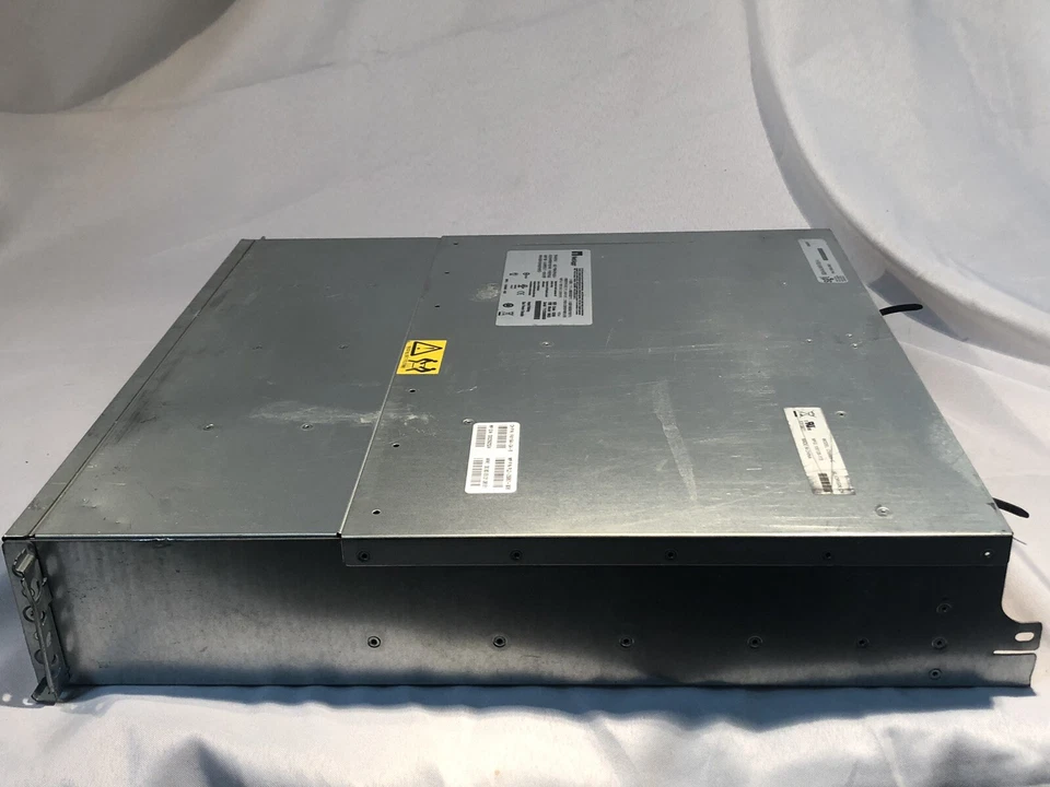 NetApp P41194-04-B 24-Bay SFF Storage Array w/ 2X P41139-07-C Controllers 2x AC - Image 3 of 4