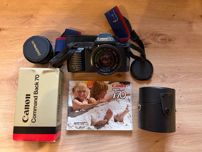 Canon T70 + Command Back 70 | FILMGETESTET | Komplettset