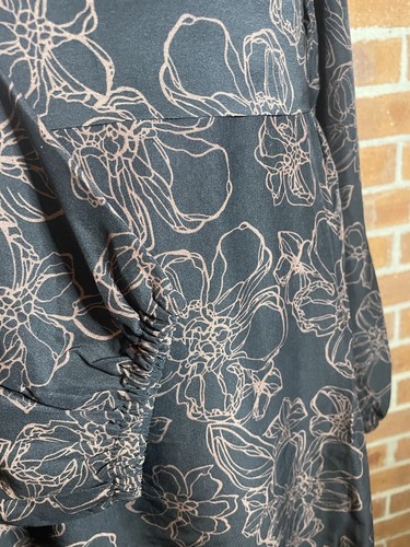 Divine Avenue Size 18 Long Sleeve Maxi Dress Black w Flower Print Waist Belt - Picture 2 of 7