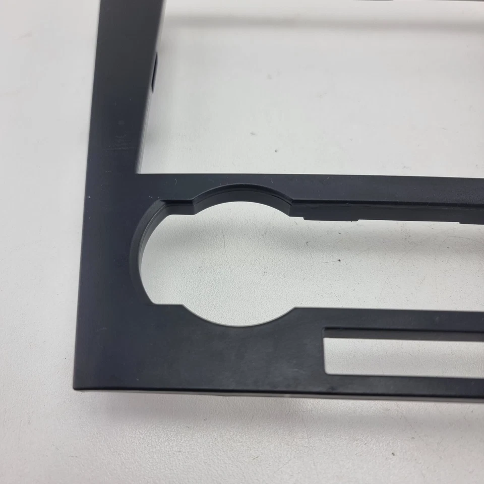 Holden Epica EP Stereo Surround Trim Fascia 02/07-12/11 - image 2 of 4