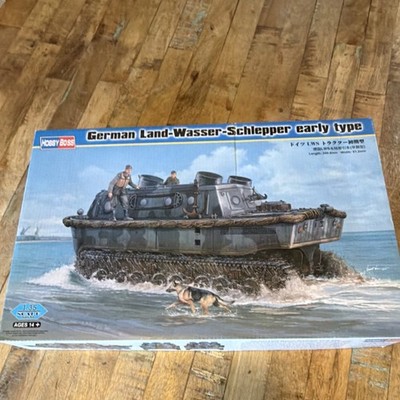 Hobby Boss Land-Wasser-Schlepper Early Type German Tank 1:35 Scale Model Kit
