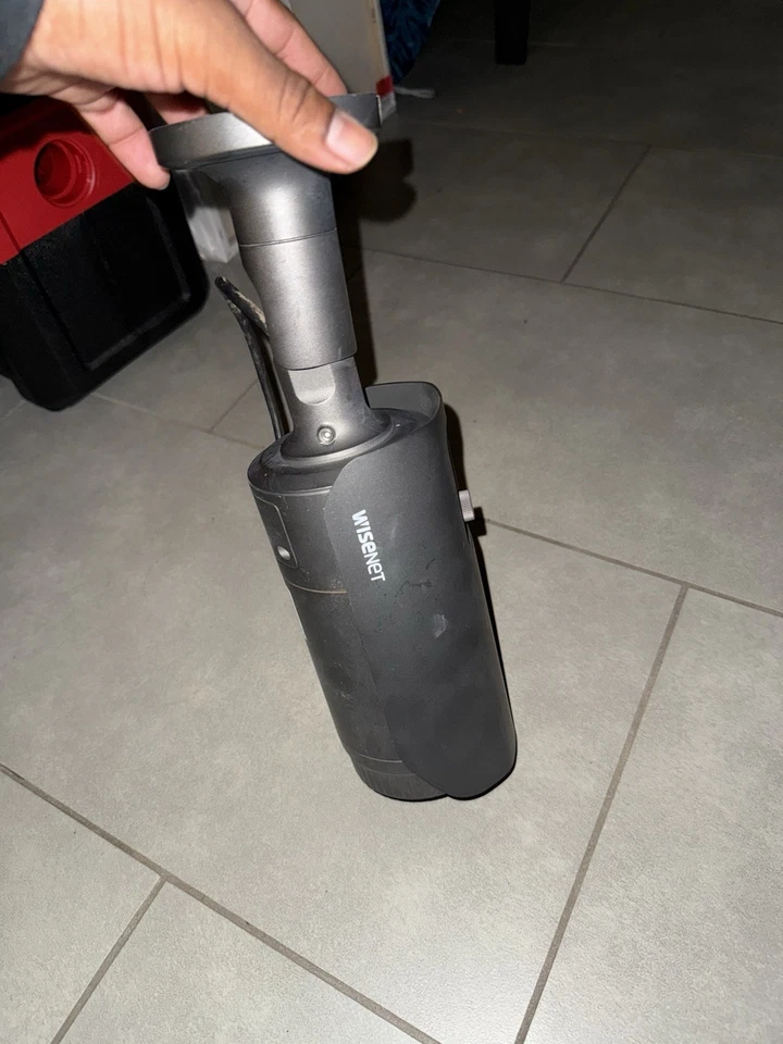 Wisenet Cameras - Image 4 of 4