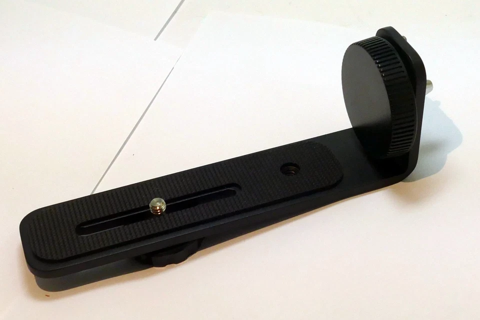 L Shaped Flash bracket for the camera - Image 2 of 4