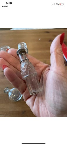 lot of vintage miniature bottles - Picture 7 of 8
