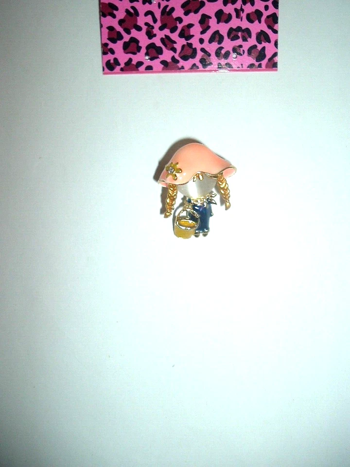 Broche Betsey Johnson MULTICOLOR Esmalte NIÑA JOVEN Sosteniendo CUBO Dorado PIN-NUEVO CON ETIQUETAS Foto 3 de 4