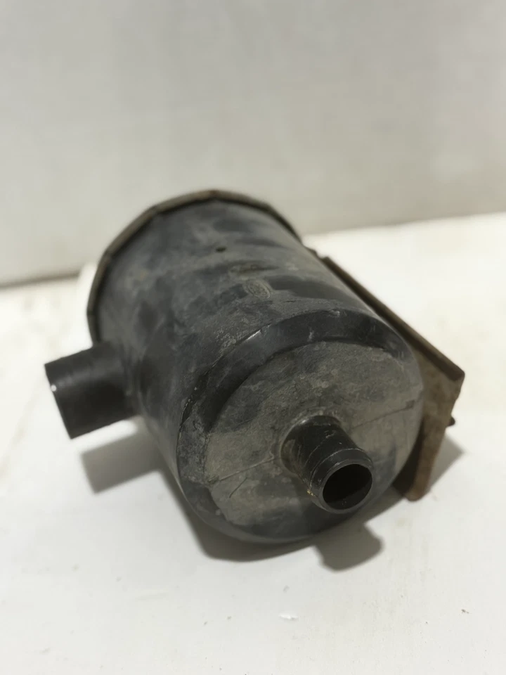 Ford F150 F250 F350 1987-1996 351 W compartimento del motor bote evap usado OEM Foto 2 de 4