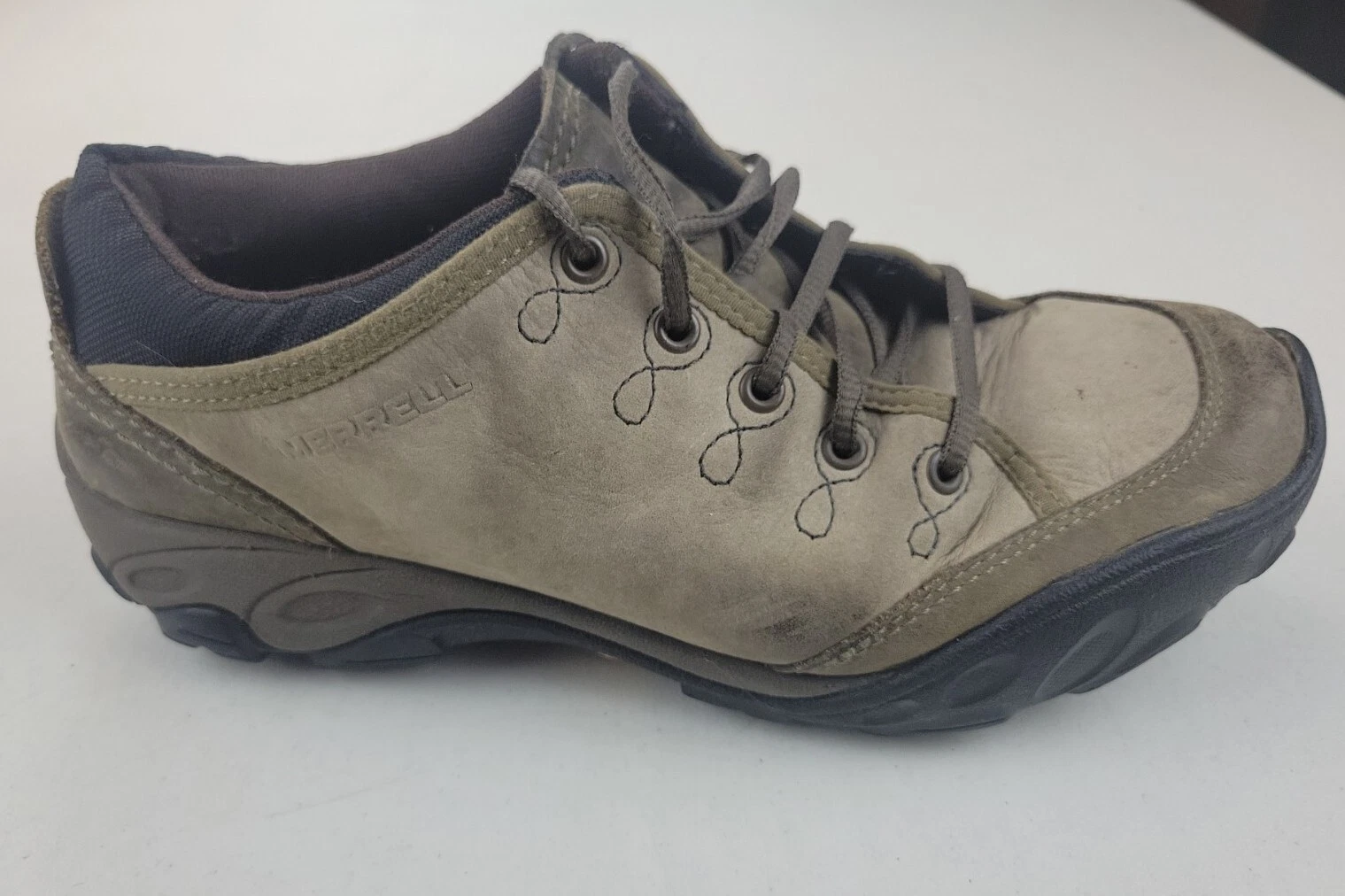 merrell hiking used vibram shoes