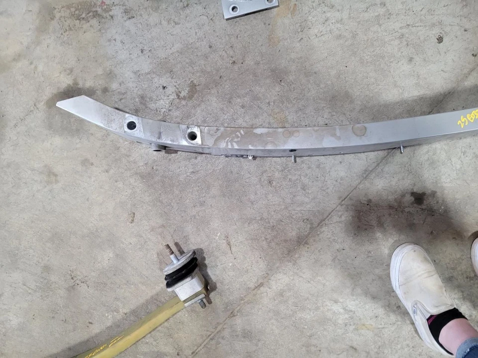 (SOLO RECOGIDA LOCAL) Refuerzo de parachoques delantero compatible con 16-24 VOLVO XC90 2050157 Foto 2 de 4