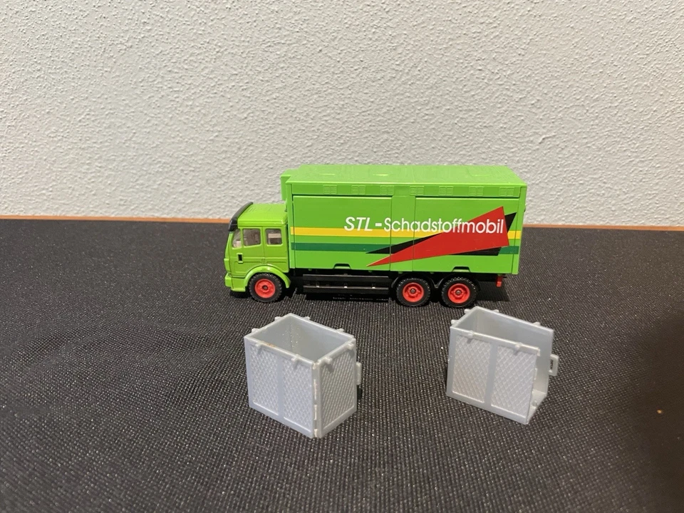 SIKU Super Serie 1:55 2670 Mercedes-Benz STL Schadstoffmobil