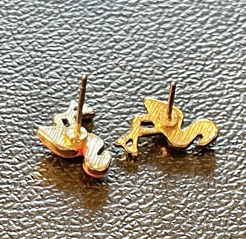 Lauren Conrad ? Pink Flamingo Stud Earrings Gold Tone 1/2” Pierced Ears Jewelry - Picture 5 of 9