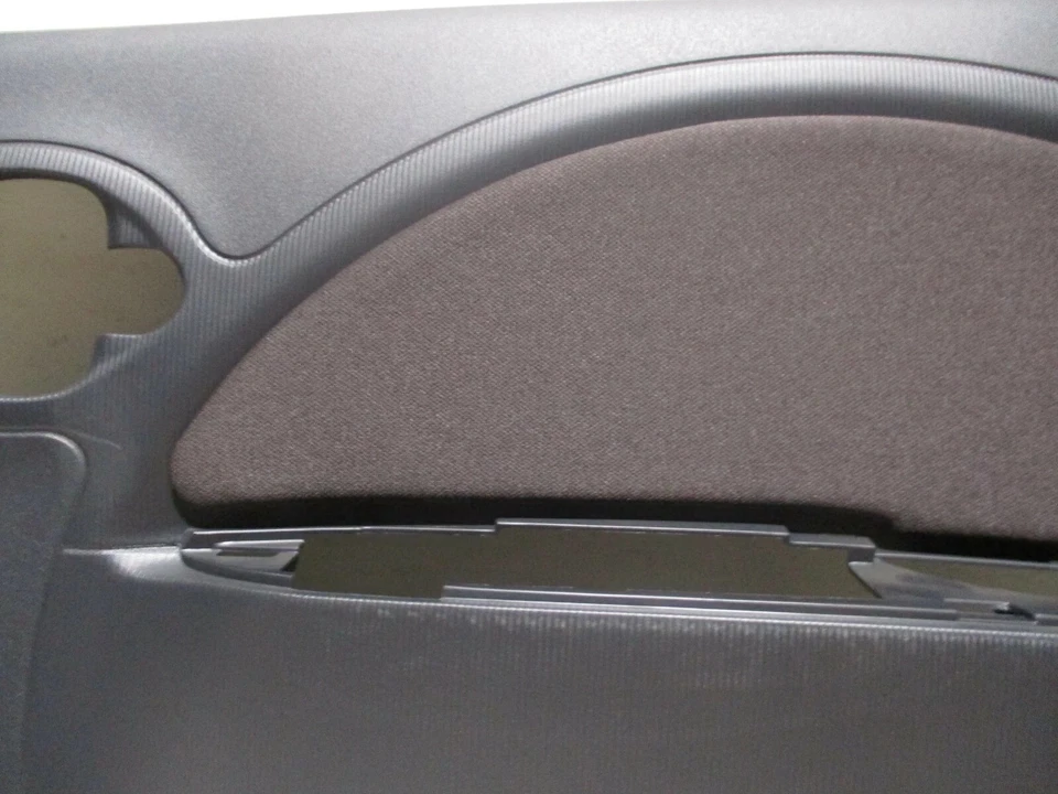 Nuevo panel de moldura de puerta delantero derecho marrón Mitsubishi 2012-2017 i-MiEV 7221C182XA fabricante de equipos originales Foto 2 de 3