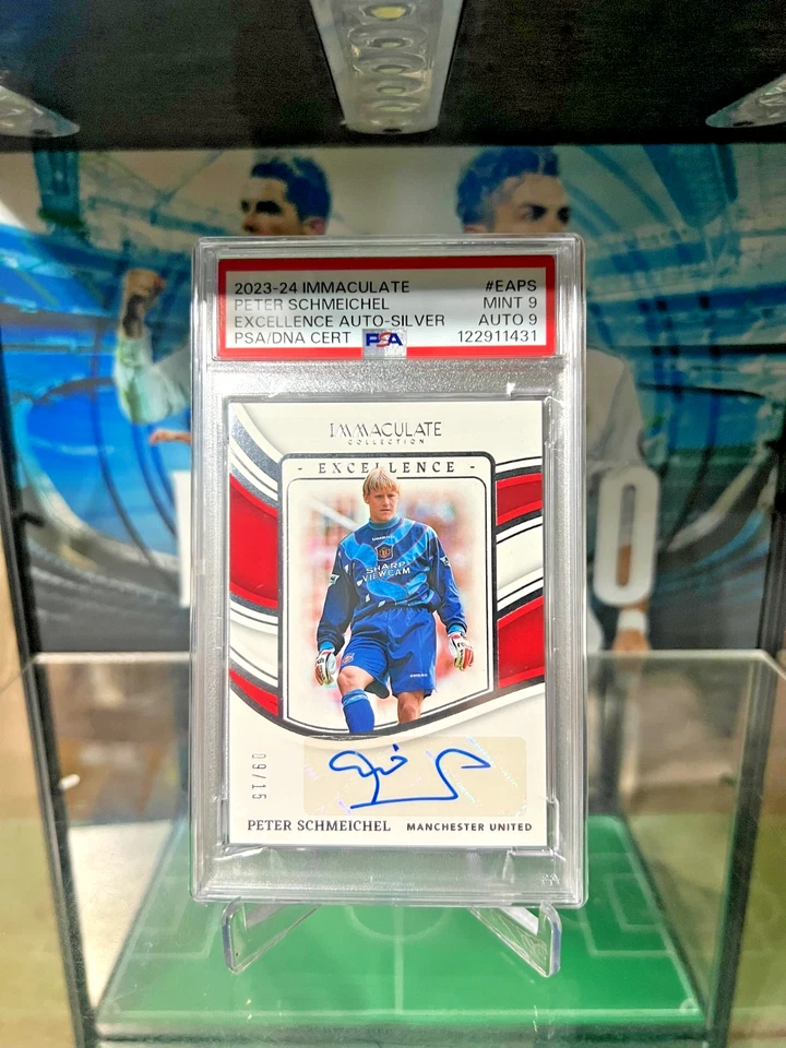 2023-24 Panini Colección Inmaculada Excelencia Peter Schmeichel Automático/15 PSA 9 Foto 2 de 4
