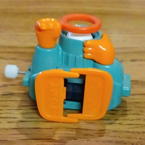 Vintage 1982 - Tomy Roving Eyes No. 2531 Wind Up Toy Camera - Picture 6 of 8
