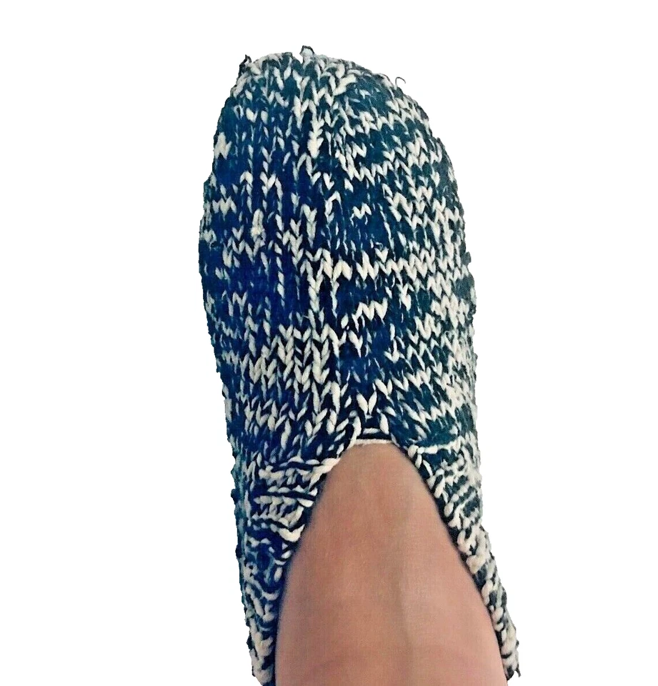 D2 HECHOS A MANO Verde Marfil Tejido Lana Hilo Hogar Calcetines Talla 6-8 Foto 3 de 3