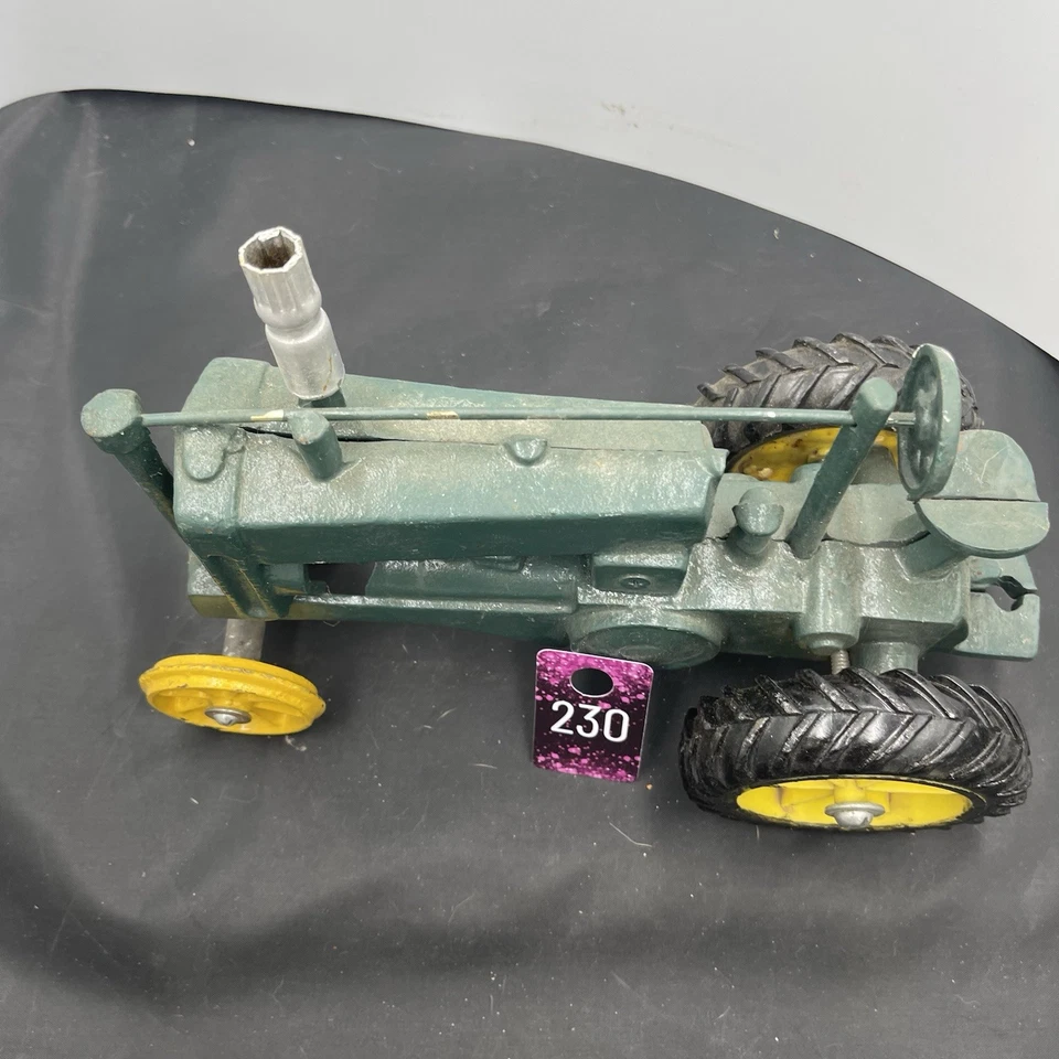 Vintage Cast Iron John Deere "OP" Tractor - 12" - Image 2 of 4