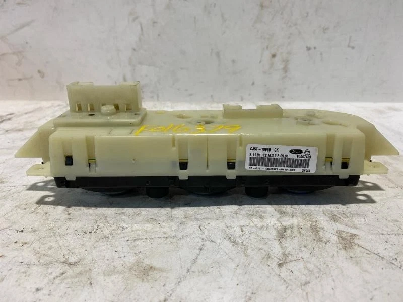 2013-2016 Ford Escape AC Heater Climate Control Temperature Front, manual temper - Image 3 of 3