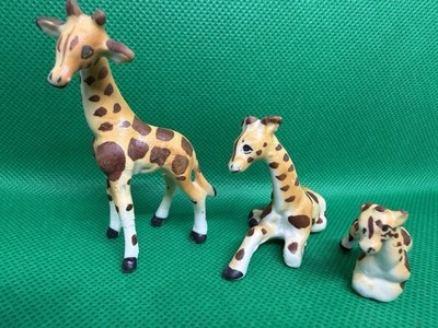 Vintage Bone China Adult Giraffes And Baby Giraffe Figurines Lot Of Three