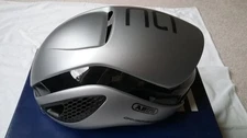 ABUS Gamechanger Road Cycling Helmet - MEDIUM 52-58cm Gleam Silver - NEW IN BOX!