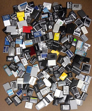 Lot of 200 - Old Batteries - Samsung / Motorola / LG / Nokia / BlackBerry / Etc