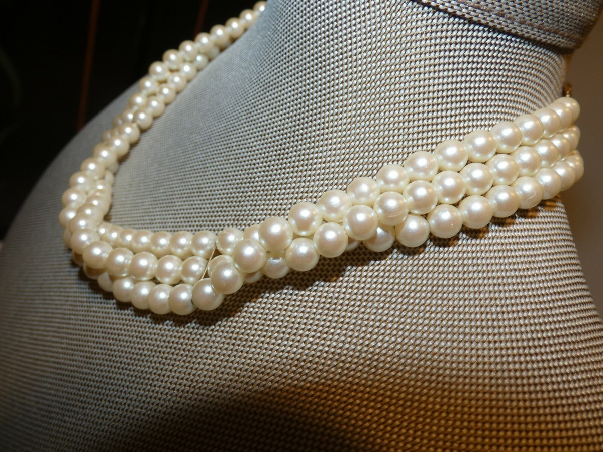 ネックレス・チョーカー Emblem Pearl Necklace 1928 Brand 3-Strand Faux Pearl Necklace w Gold Tone Metal | eBay