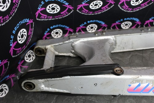 1991 kawasaki kx250 OEM SWINGARM SWING ARM SUSPENSION PIVOT FRAME 33001-1370-CE - Picture 2 of 16