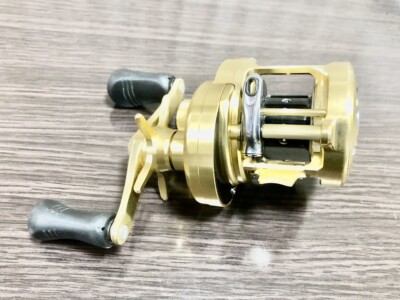 リール SHIMANO 15 CALCUTTA CONQUEST 200 Amazon.com : Shimano Inc. Calcutta Conquest 200 A : Sports