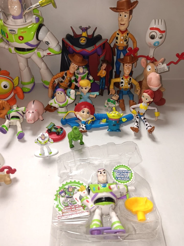 Toy Story Lot Of 34 Woody Buzz Light Year Jessie And Many More - Image 4 of 4