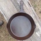 VINTAGE GRISWOLD # 8 CAST IRON SKILLET FRYING PAN LARGE LOGO 704 E NO WOBBLE