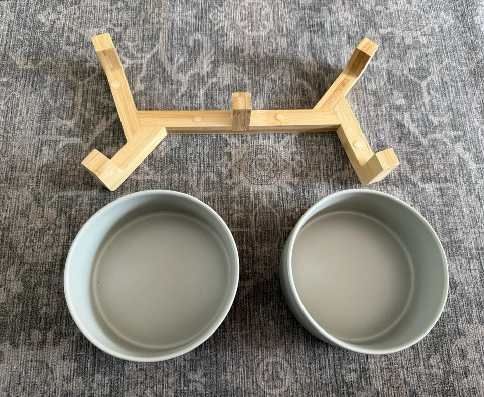 Nuevo Cuenco para Perros Verde Gris Cerámica con Soporte de Bambú Cuenco de Comida para Perros Foto 3 de 3