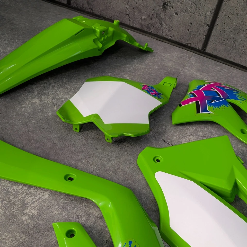 Plásticos + Gráficos Kawasaki KX250 2021-2024 KX450 2019-2023 Foto 2 de 4
