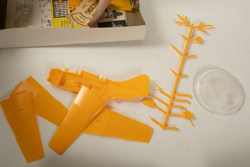 Air Lines Fairey Gannet (J2R) Model Airplane (JSF6) 1:72 Plastic Kit 9804 - Picture 8 of 10