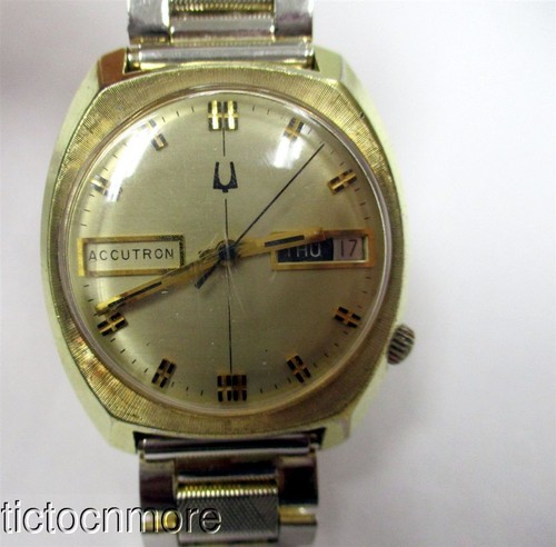 VINTAGE BULOVA ACCUTRON 2182 CUSHION CASE DAY DATE WATCH 3179 N5 MENS